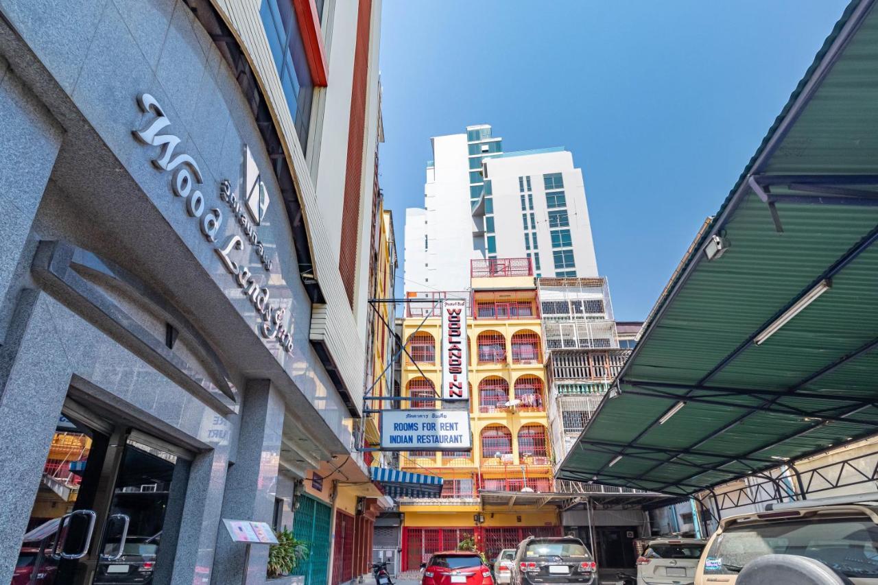 Woodlands Inn Hotel Bangkok Exterior photo
